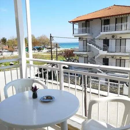Paralía Skotínis Achilleas Apartments מראה חיצוני תמונה